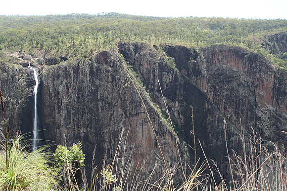 Wallaman Falls