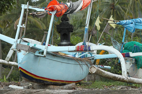 Pasir Putih Beach, Sengkidu.
